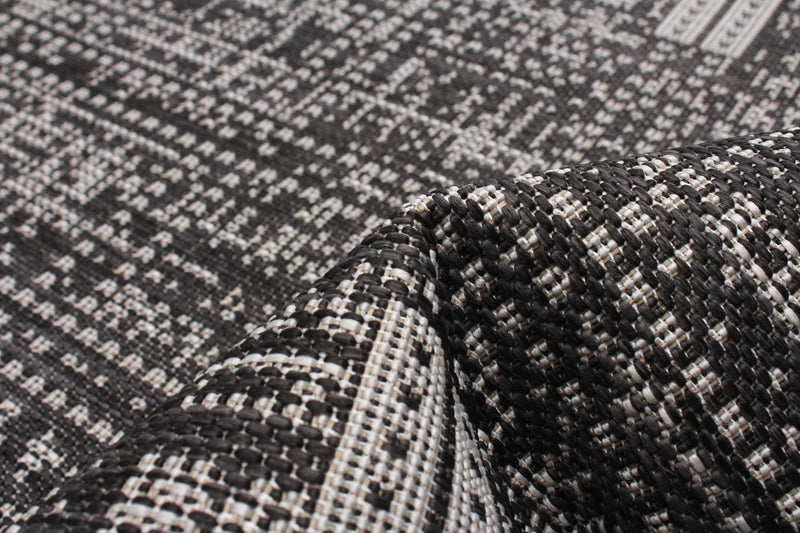 Carpette Joni noire - 2 pi 2 po x 3 pi 11 po