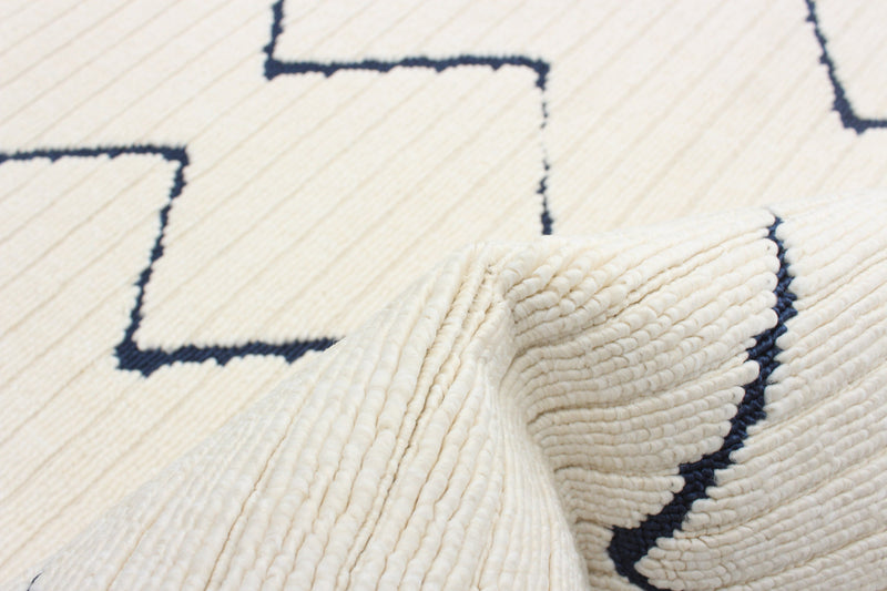 Carpette Kimi bleueivoire 2 pi 8 po x 4 pi 11 po