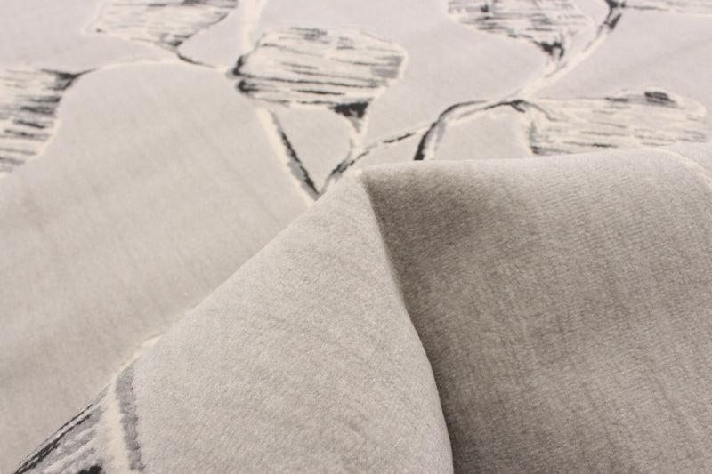 Carpette Ameeka grise 5 pi 3 po x 7 pi 7 po