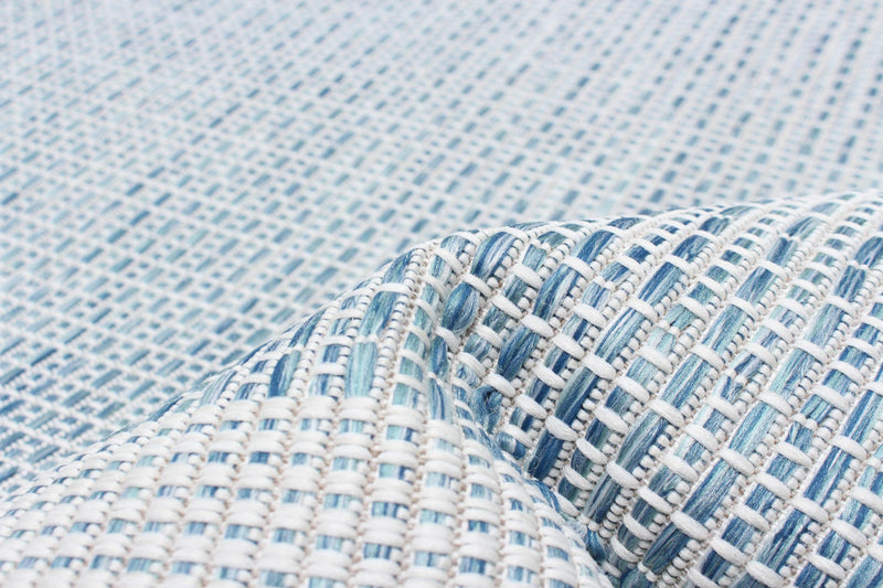 Carpette Neisha Classic bleue 6 pi 7 po x 9 pi 6 po