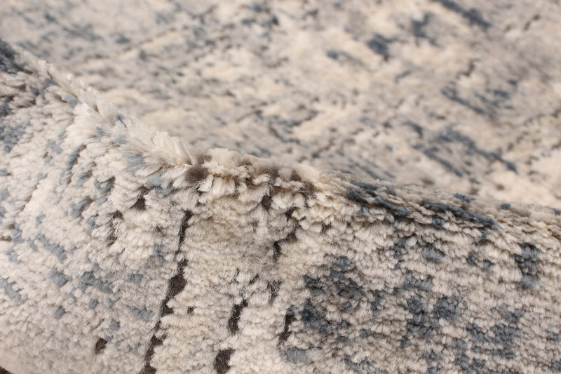 Carpette Octavian Abstract ivoire - 3 pi 11 pox 5 pi 11 po