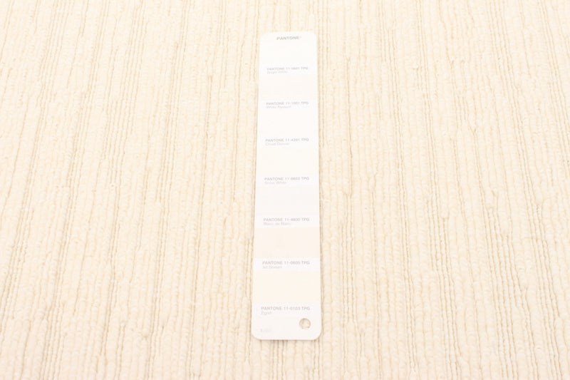 Carpette Eadda ivoire 2 pi 8 po x 4 pi 11 po