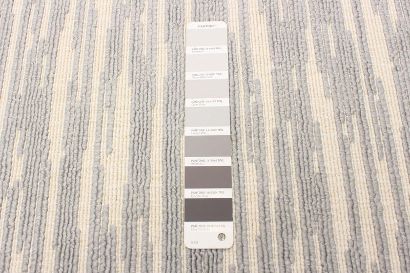 Carpette Eadda gris clair 2 pi 8 po x 4 pi 11 po