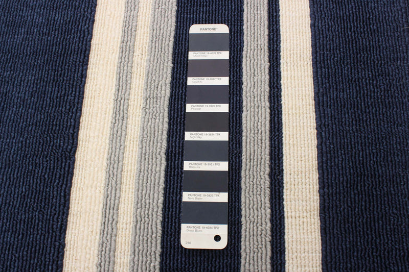 Carpette Talya bleu marine 4 pi 7 po x 6 pi 7 po