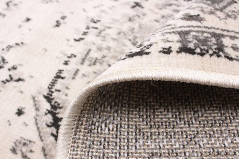 Carpette Jedda grise 2 pi 8 po x 4 pi 11 po