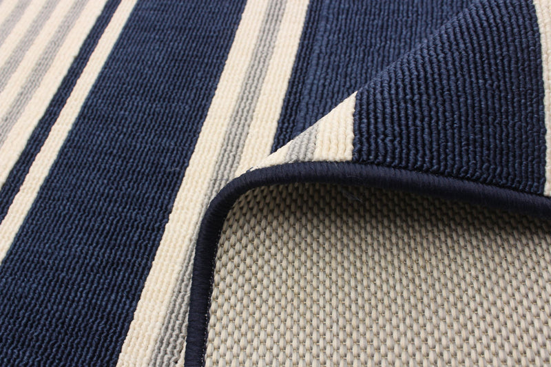 Carpette Talya bleu marine 4 pi 7 po x 6 pi 7 po