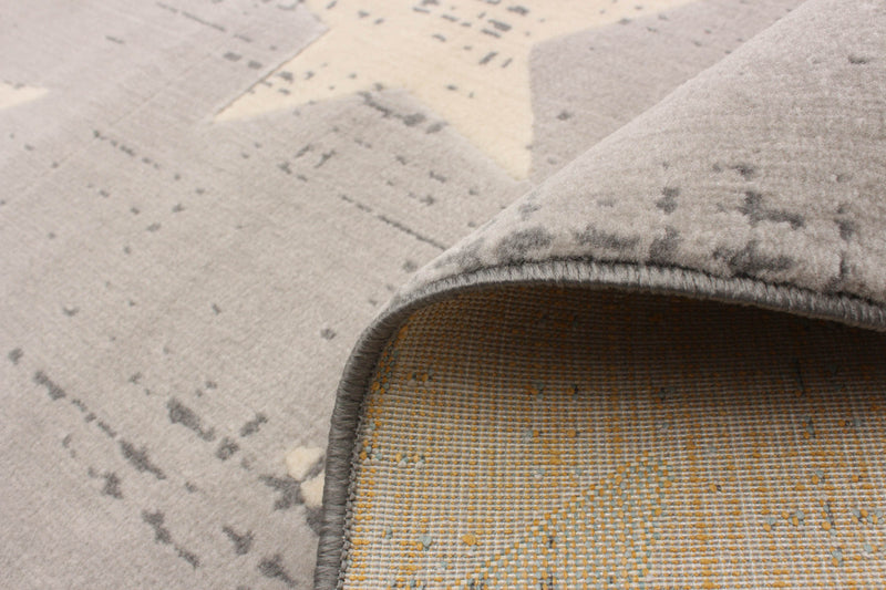 Carpette Ira gris clair 4 pi 7 po x 6 pi 7 po