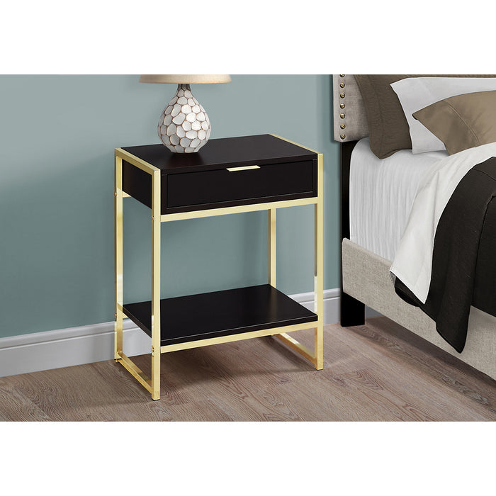 Table d'appoint Alice de 19,5 po avec rangement et tablette - cappuccino avec touches dorées