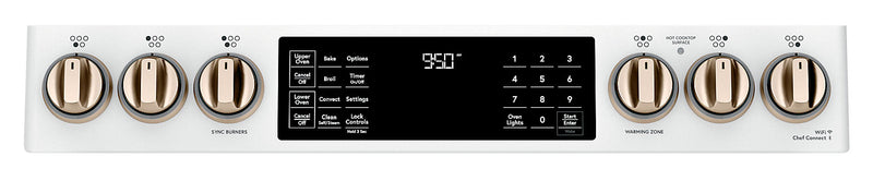 Cuisinière intelligente à induction Café de 7 pi³ avec convection européenne véritable et grilles autonettoyantes - blanc mat - CCHS950P4MW2