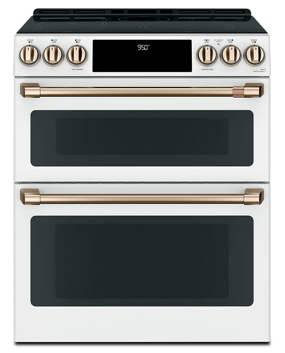 Cuisinière intelligente à induction Café de 7 pi³ avec convection européenne véritable et grilles autonettoyantes - blanc mat - CCHS950P4MW2