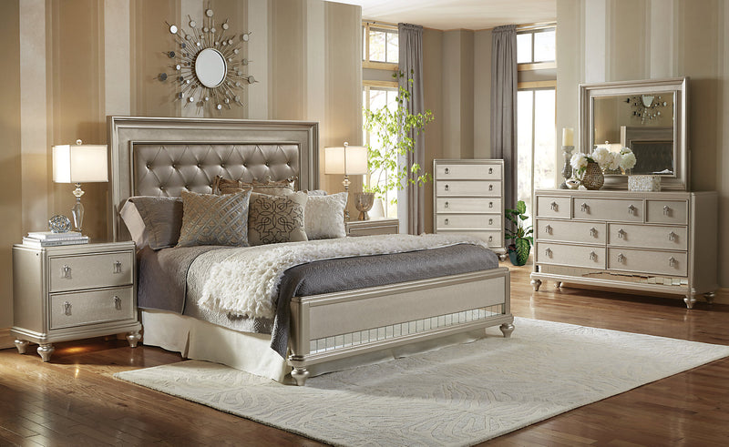 Commode verticale somptueuse Diva de 39 po (L) x 56 po (H) à 7 tiroirs pour la chambre à coucher - argentée