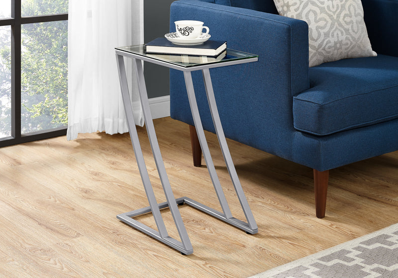 Table d’appoint en métal argenté avec verre trempé