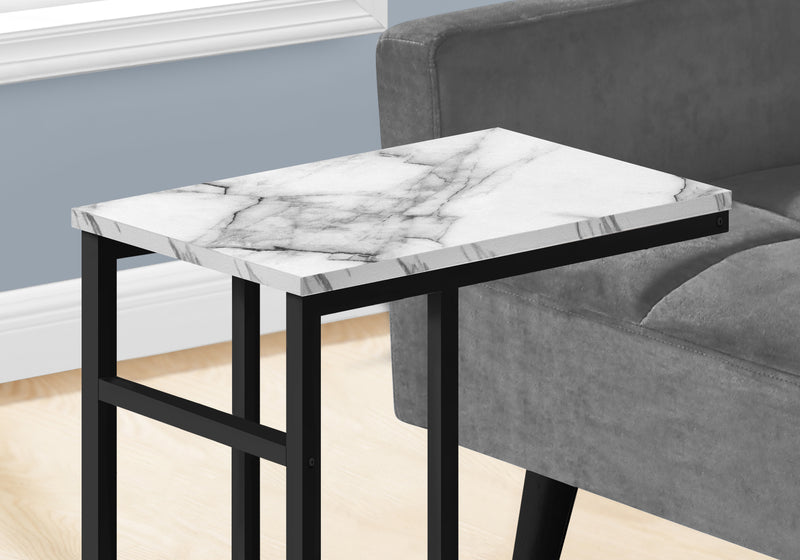 Table d’appoint métal noir et marbre blanc