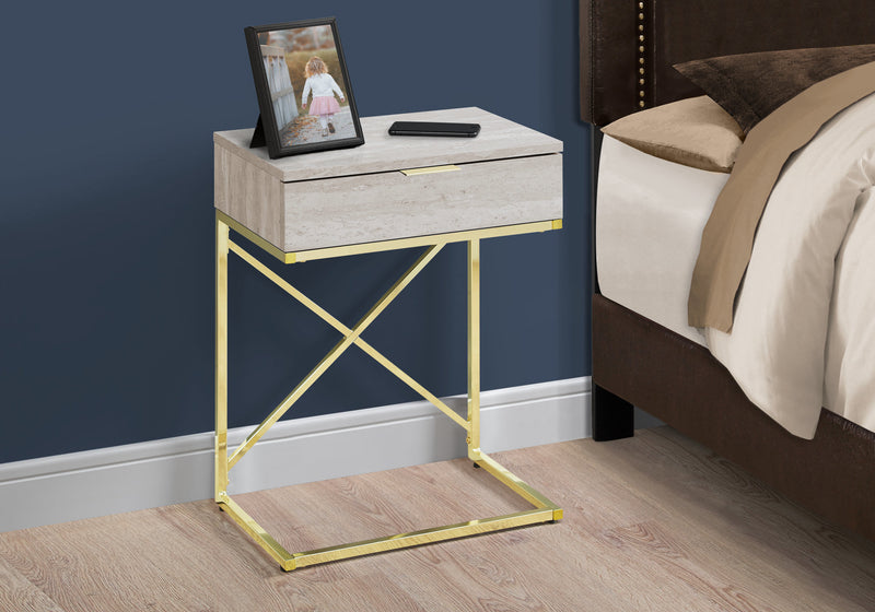 Table d’appoint en métal doré et marbre beige