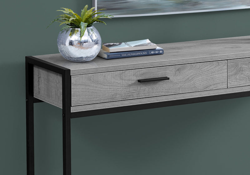 Console d’entrée grise et métal noir