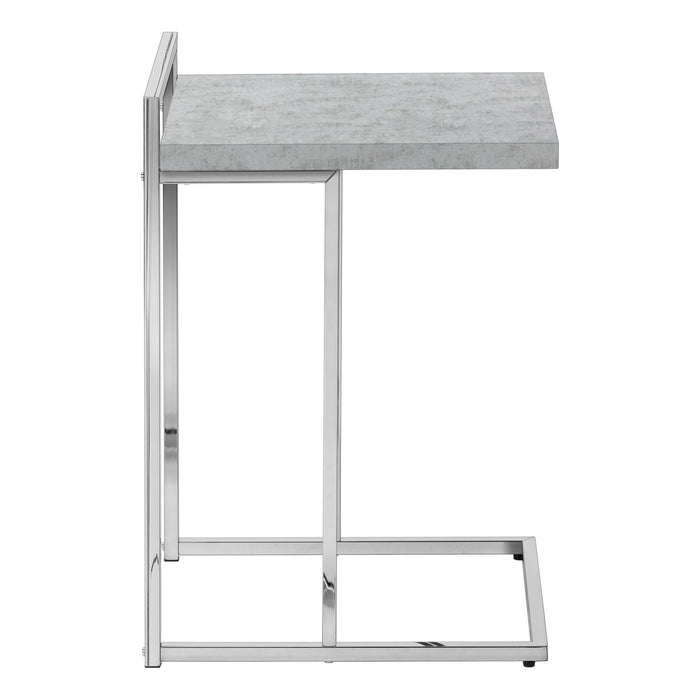 Table d’appoint métal chromé et d’apparence béton gris