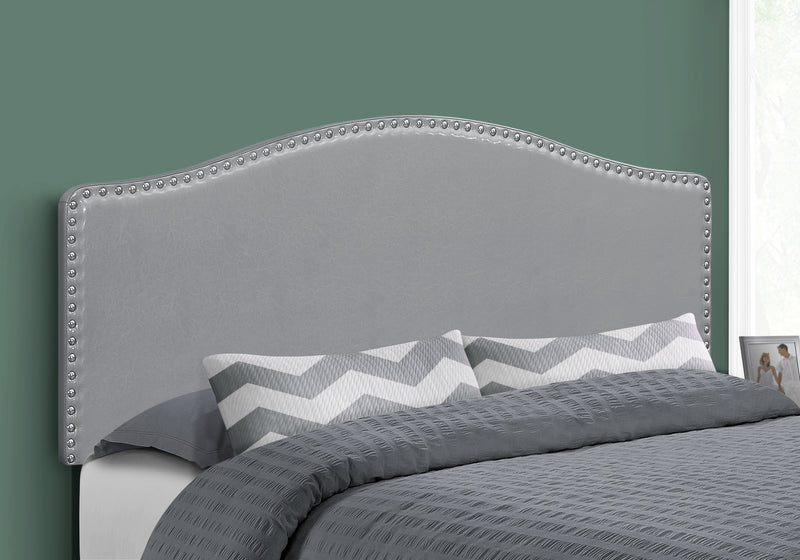 Tête de lit d’apparence cuir gris pour grand lit