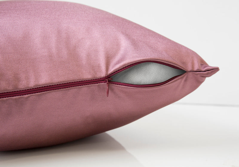 Coussin 1 pièce rose satiné