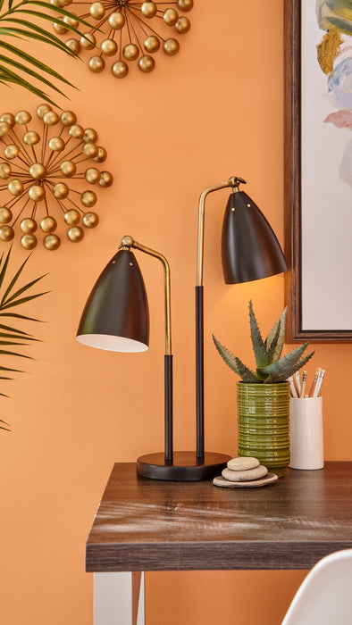 Lampe de table Jetty de 22 po noire et dorée à 2 ampoules