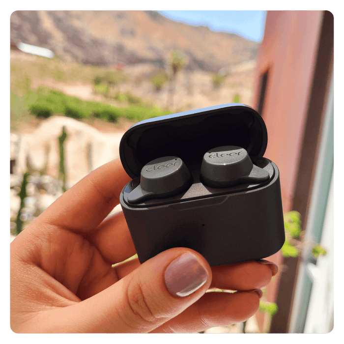 Écouteurs sans fil ROAM de Cleer Audio - noirs