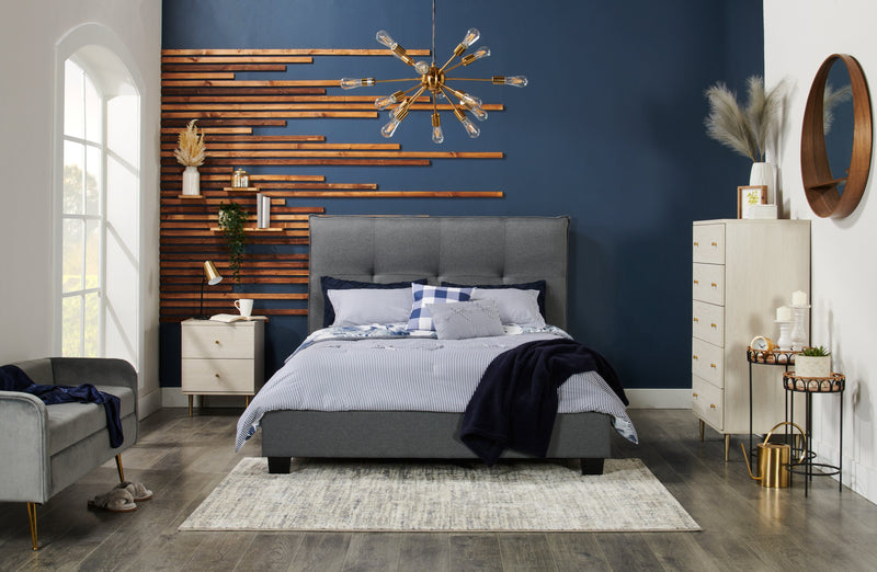 Lit plateforme rembourré Asha en tissu gris capitonné - format grand lit