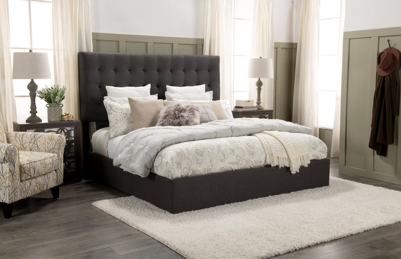 Lit plateforme rembourré Jace en tissu gris capitonné avec rangement - format très grand lit