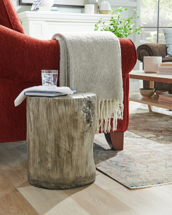 Table d'appoint Jordy de 15 po en imitation de bois - argentée