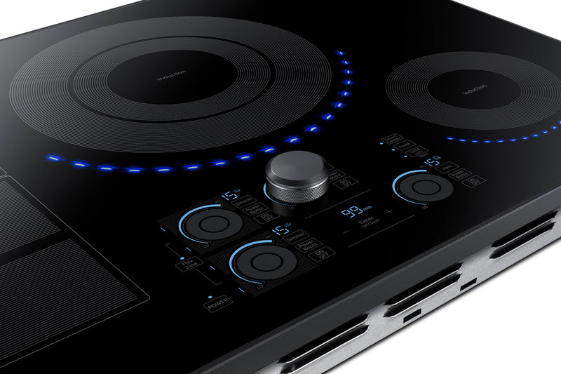 Surface de cuisson à induction intelligente Samsung de 30 po à 5 éléments avec zone polyvalente et technologie Virtual FlameMC - acier inoxydable noir - NZ30K7880UG/AA