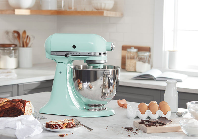 Batteur sur socle à tête inclinable KitchenAid de 5 pintes de la série Artisan - KSM150PSIC