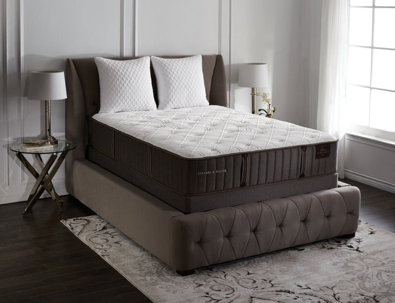 Ensemble matelas ferme Finsbury de Stearns & Foster pour lit double 