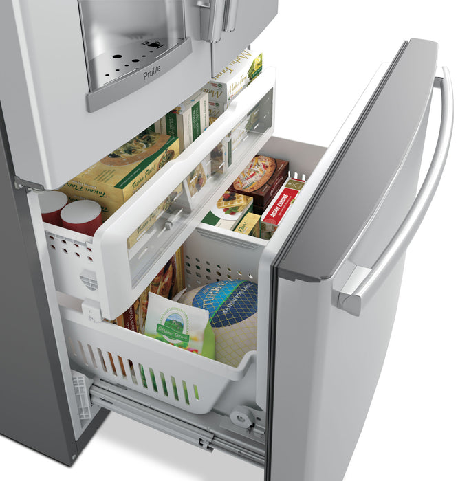 Réfrigérateur GE de 27,7 pi³ à portes françaises avec système d'infusion KeurigMD – PFE28PSKSS