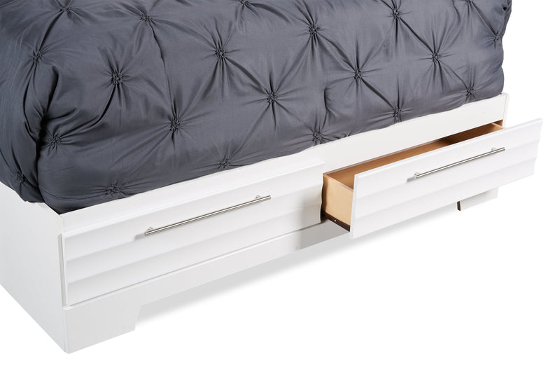 Ensemble de chambre à coucher Olivia 6 pièces fabriqué au Canada avec lit de rangement, commode, miroir et table de nuit, blanc - format lit double