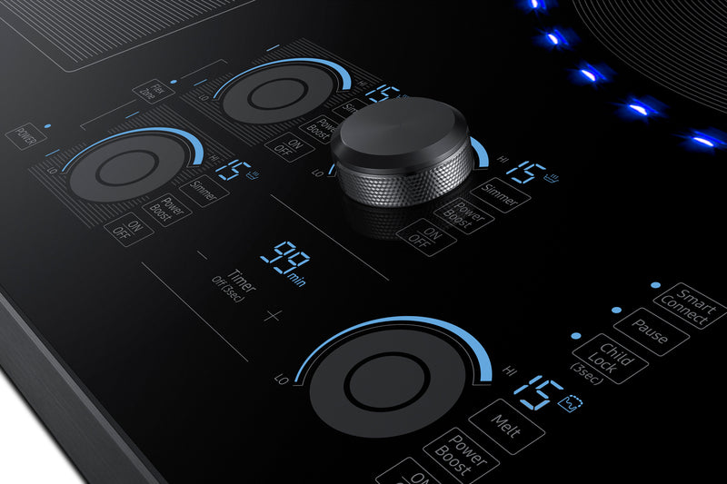 Surface de cuisson à induction intelligente Samsung de 30 po à 5 éléments avec zone polyvalente et technologie Virtual FlameMC - acier inoxydable noir - NZ30K7880UG/AA
