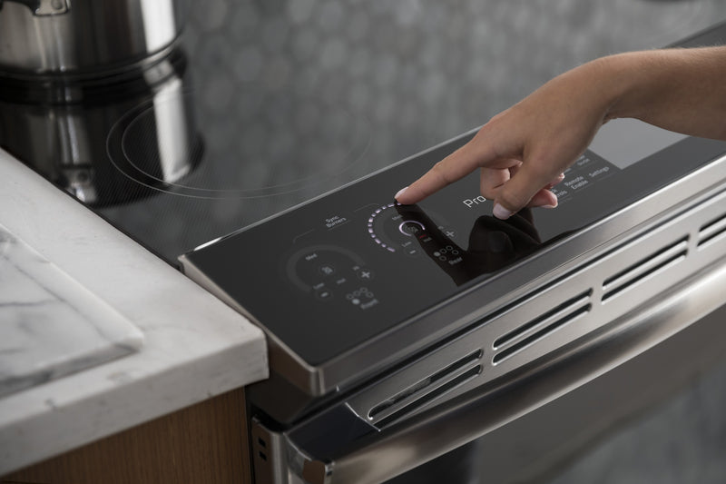 Cuisinière intelligente à induction Profile de 5,3 pi³ avec convection européenne véritable - acier inoxydable résistant aux traces de doigts - PCHS920YMFS