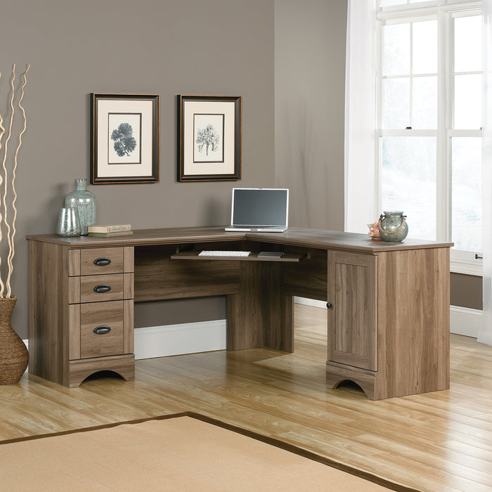 Bureau en coin en forme de L Harbor View de 66,14 po avec plateau pour clavier - chêne salé