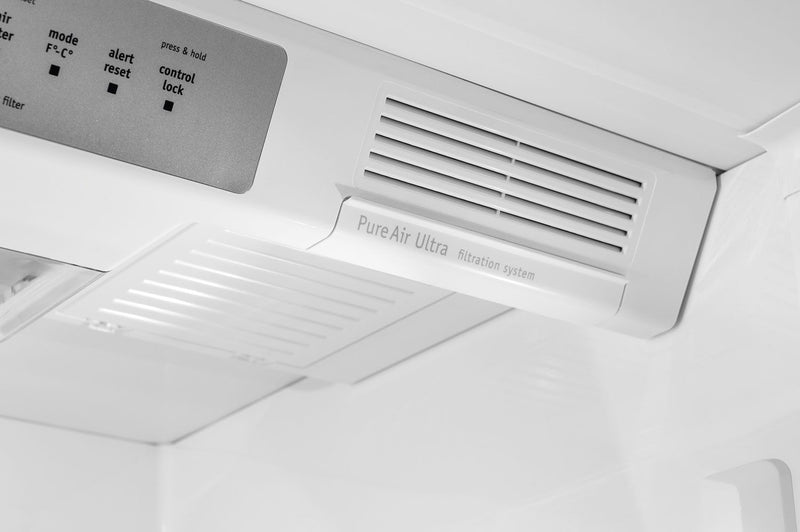 Réfrigérateur de 19 pi³, congélateur de 19 pi3 et trousse d'encastrement de Frigidaire Professional