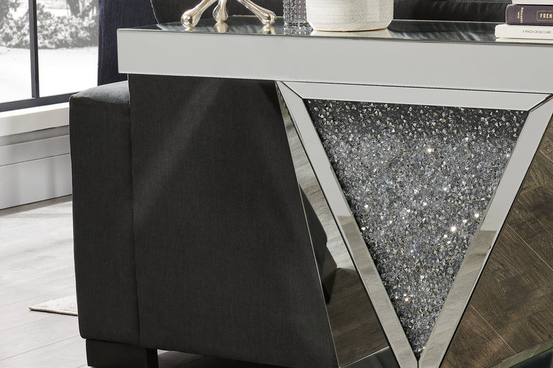 Table de salon somptueuse Rosie de 47,5 po avec dessus en miroir et en verre - métal argenté avec pattes à apparence de diamant