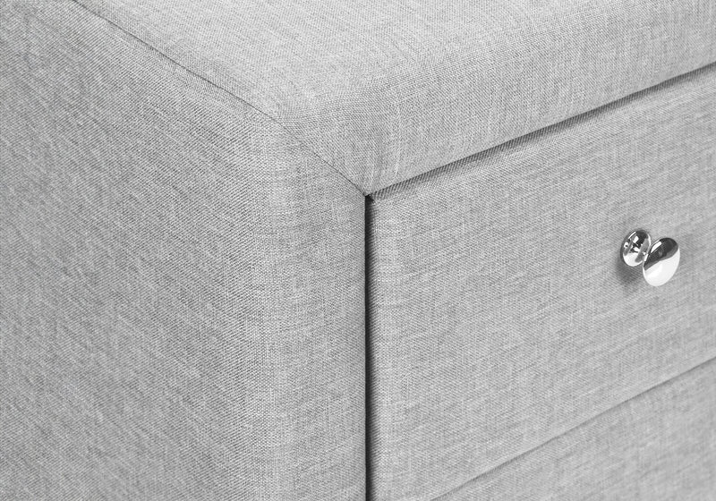 Table de nuit rembourrée Zara de 20,5 po (l) x 20,75 po (H) à 2 tiroirs - grise