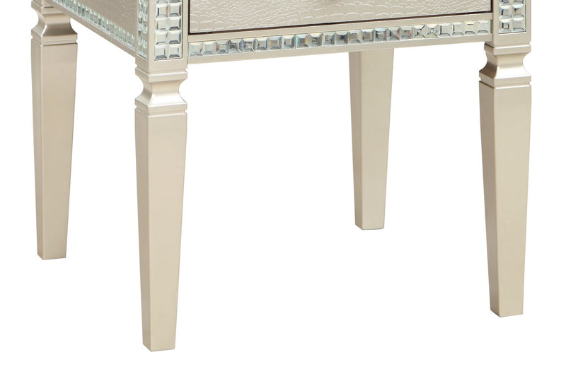 Table de bout somptueuse Tyra de 24 po avec rangement - champagne  
