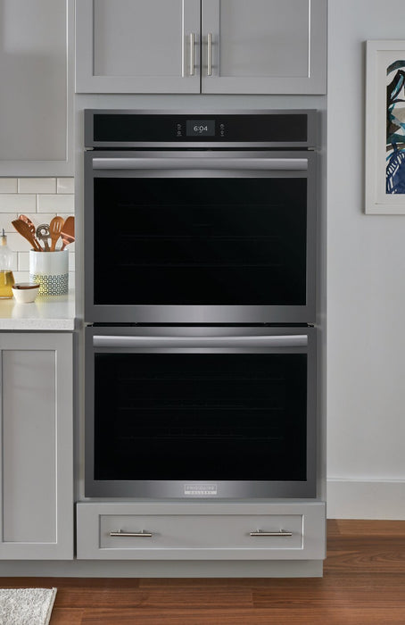 Four mural double électrique Frigidaire Gallery de 5,3/5,3 pi³ et de 30 po avec convection totale - acier inoxydable noir Smudge-ProofMD - GCWD3067AD