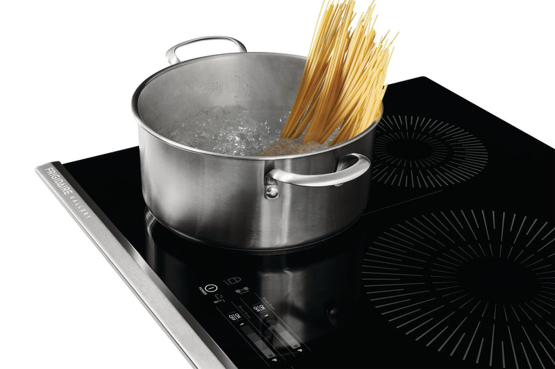 Surface de cuisson à induction Frigidaire Gallery de 36 po à 5 éléments - noire - GCCI3667AB