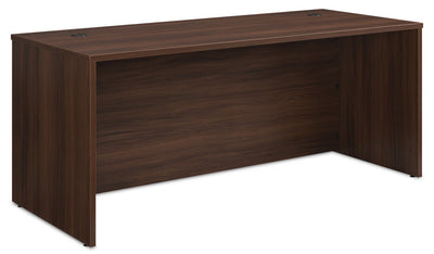 Affirm 71.10" Commercial Grade Office Desk - Noble Elm|Bureau Affirm de 71,10 po de qualité commerciale - orme noble