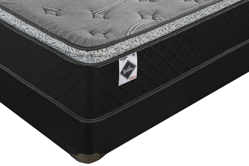 Ensemble dans une boîte à plateau-coussin à profil bas dans une boîte Sage de Springwall pour grand lit