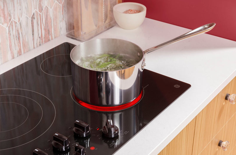 Surface de cuisson électrique GE de 30 po à 5 éléments - noire - JEP5030DTBB