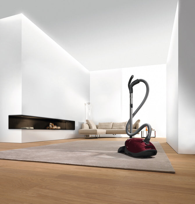 Aspirateur-traîneau Miele Complete C3 - 41GDE040CDN