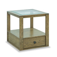 Table de bout traditionnelle Esme de 22 po avec dessus en verre, rangement et tablette - bois brun clair