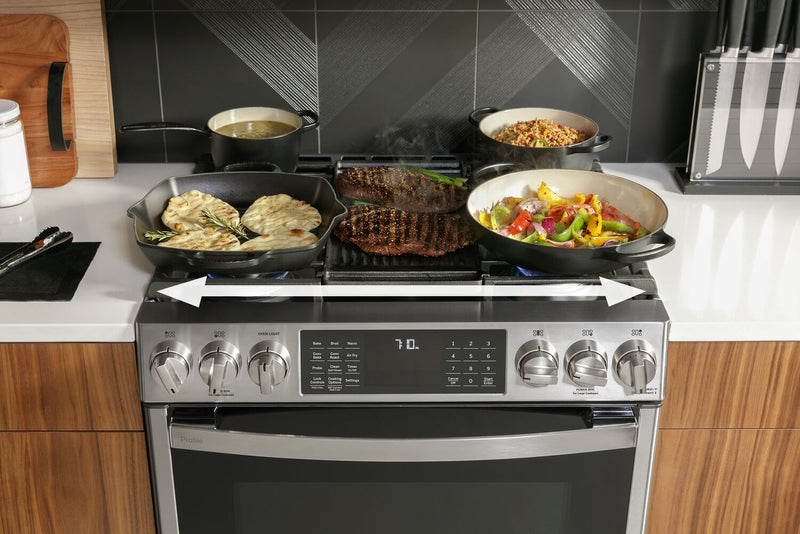 Cuisinière intelligente à gaz Profile de 5,6 pi³ avec convection européenne véritable - acier inoxydable résistant aux traces de doigts - PCGS930YPFS