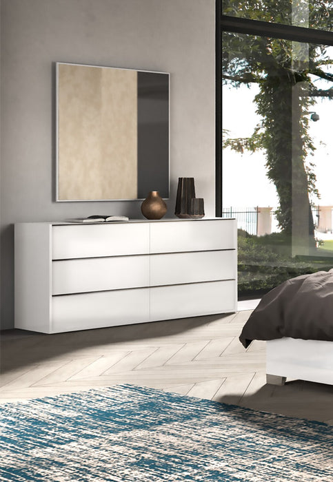 Commode de chambre à coucher Raia à 6 tiroirs - fabriquée en Italie, 59 po (L) x 33 po (H), moderne - blanche