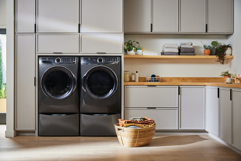 Sécheuse à gaz Electrolux de 8 pi³ avec vapeur - titane - superposable - ELFG7637AT