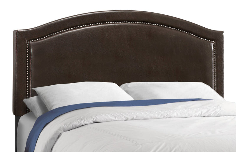 Lit rembourré Pearl en tissu de cuir végétalien brun avec clous décoratifs - format grand lit
